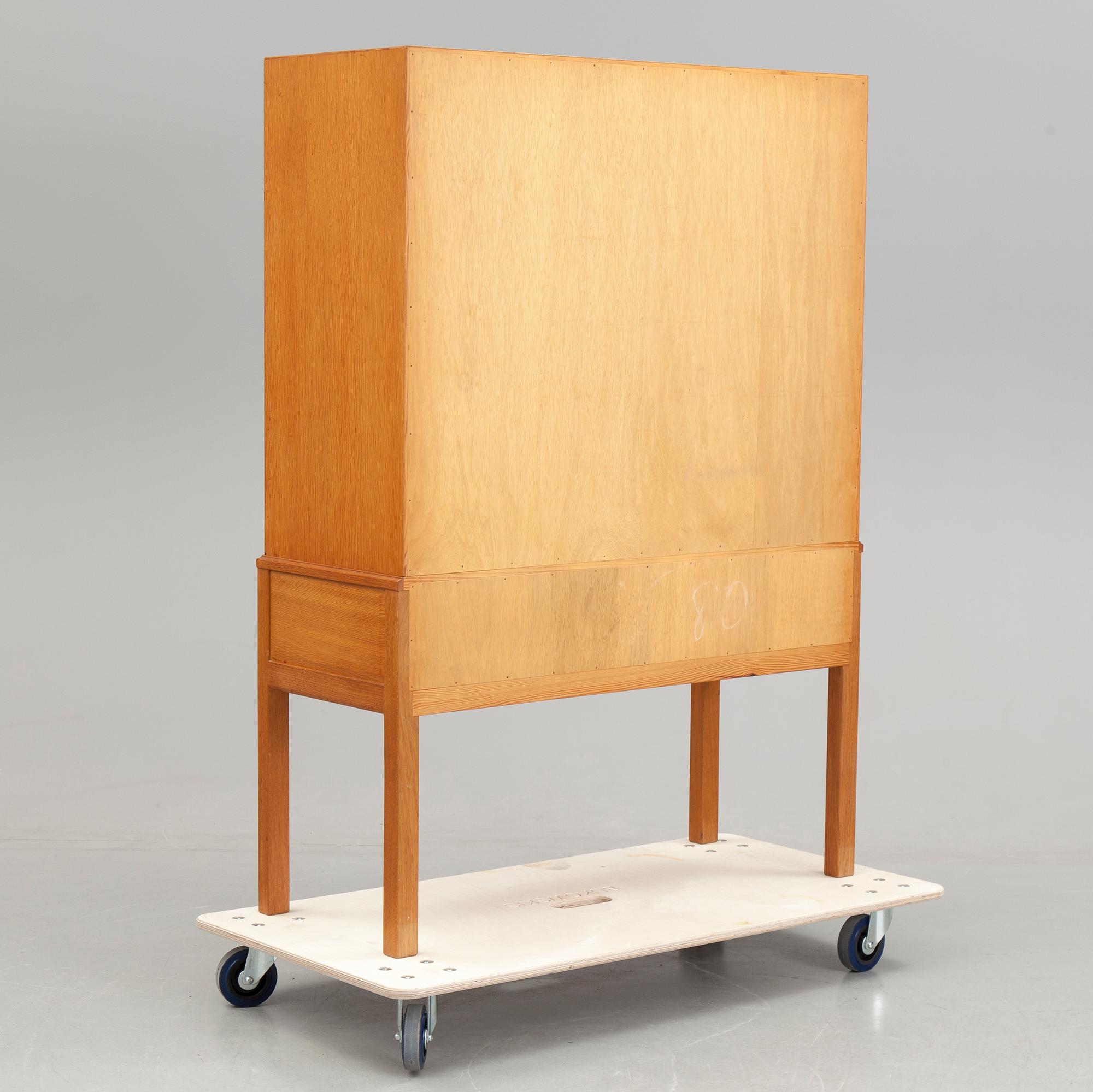 CARL MALMSTEN, skåp, "Oktober".