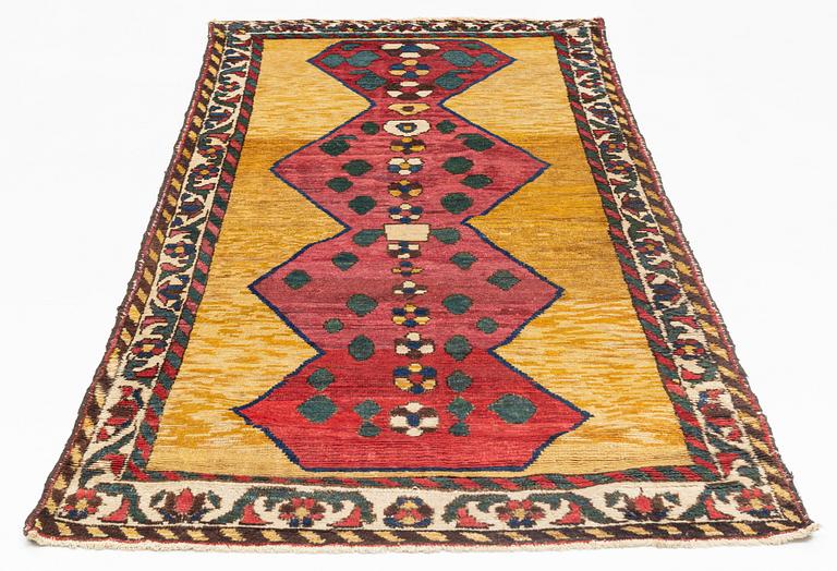 An antique Khersake-Bakthiari, ca 251 x 111-122 cm.