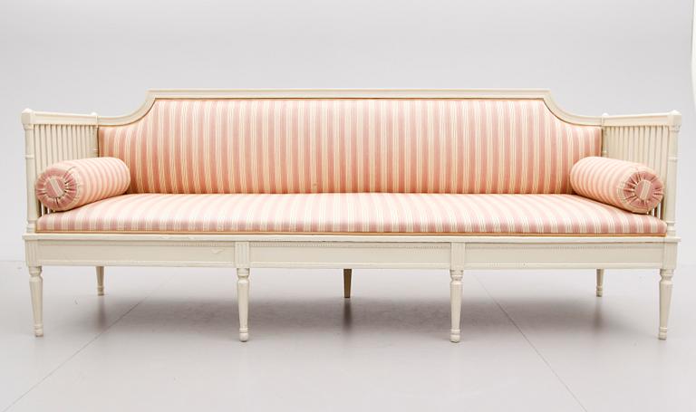 SOFFA, sengustaviansk, omkring år 1800.
