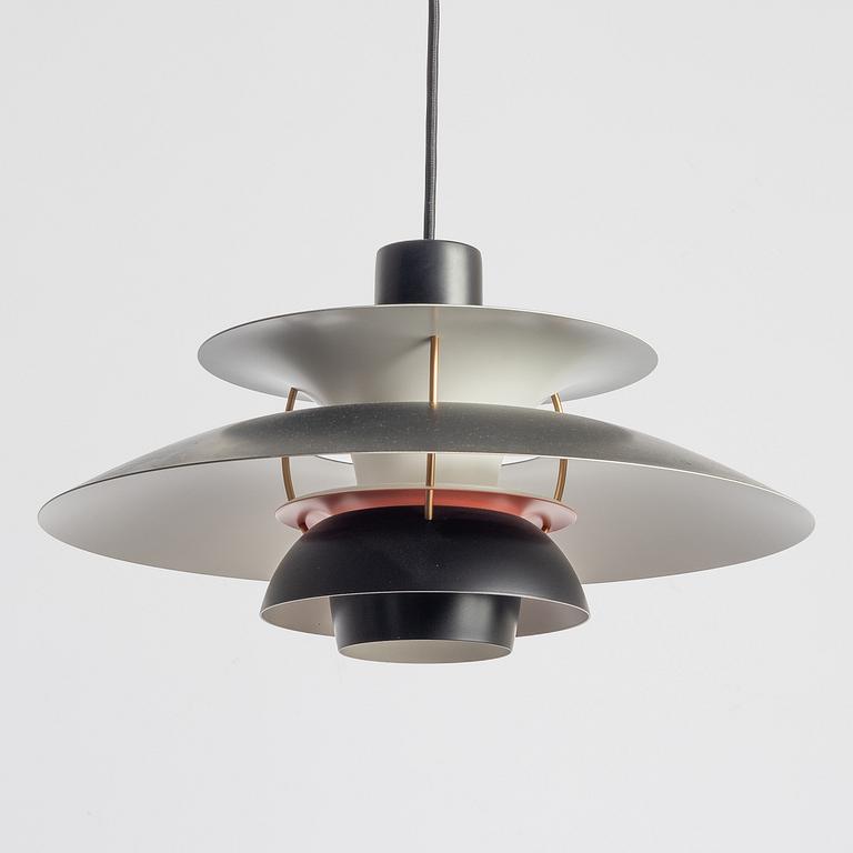 Poul Henningsen, taklampa, "PH 5", Louis Poulsen, Danmark.