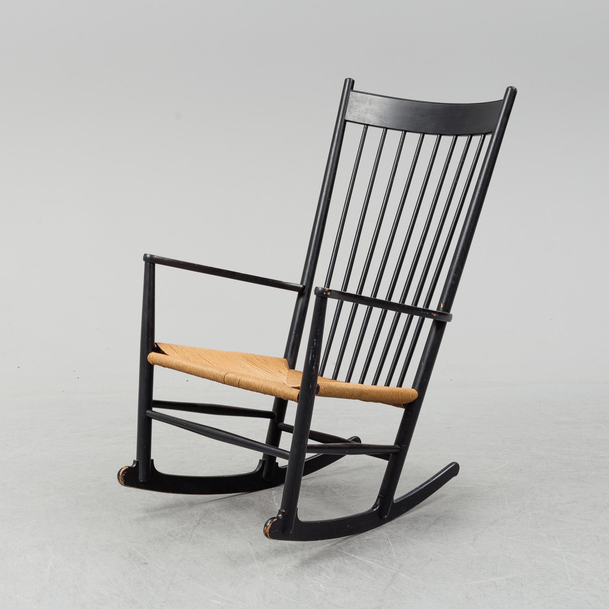 HANS J WEGNER, gungstol,  "J 16". FDB Möbler, 1900-talet sandra hälft.
