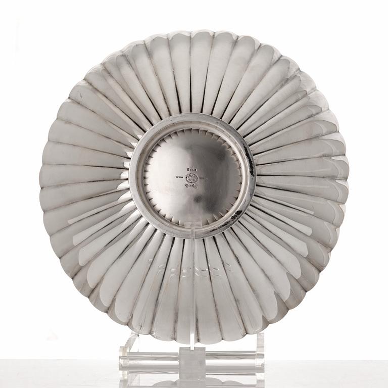 Sigvard Bernadotte, a sterling silver bowl, Georg Jensen, Köpenhamn 1945-77, design 856B.