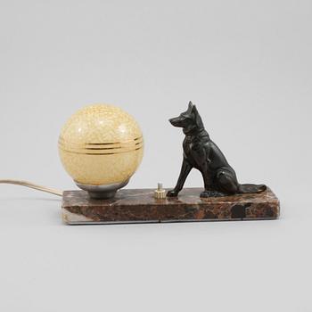 BORDSLAMPA, 1900-talets första hälft.