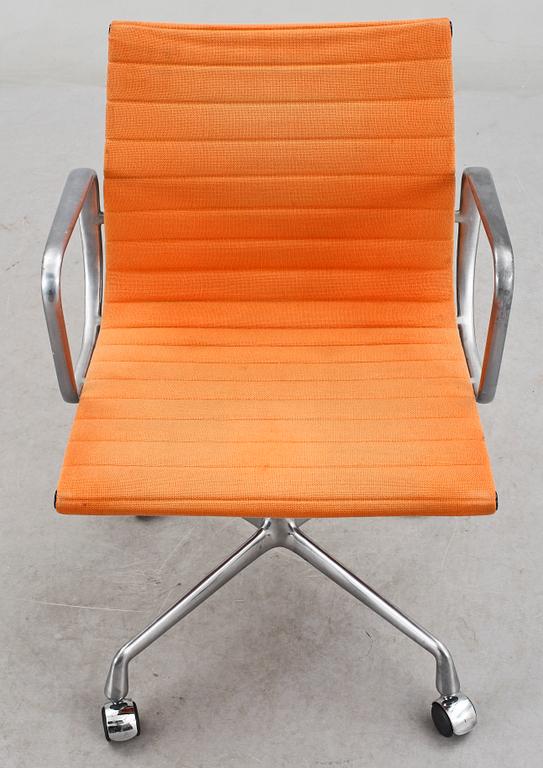 KONTORSSTOL, EA 117, Charles & Ray Eames, 1900-talets slut.