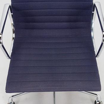 Charles & Ray Eames, stol, "EA 119", Vitra.