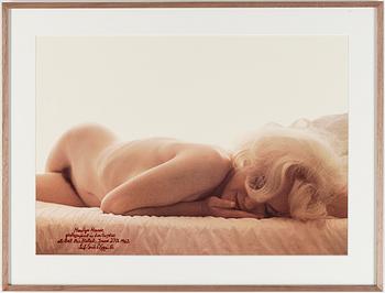 Leif-Erik Nygårds · LEIF ERIK NYGÅRDS, offsettryck, signerat. "Marilyn Monroe photographed in Los Angeles at Bel Air Hotel, June 27th 1962".