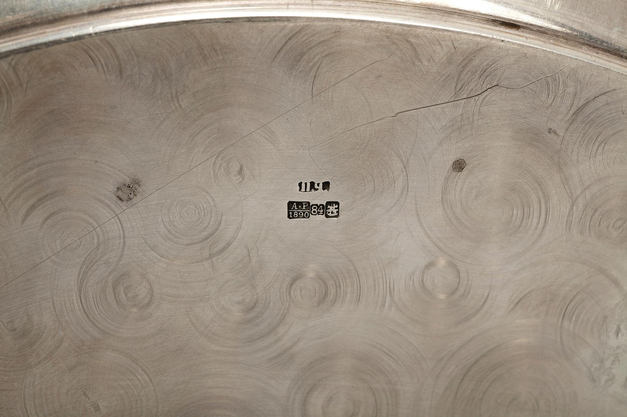 BRICKA, silver, okänd mästare, Moskva, Ryssland, 1890. Vikt ca 663g.