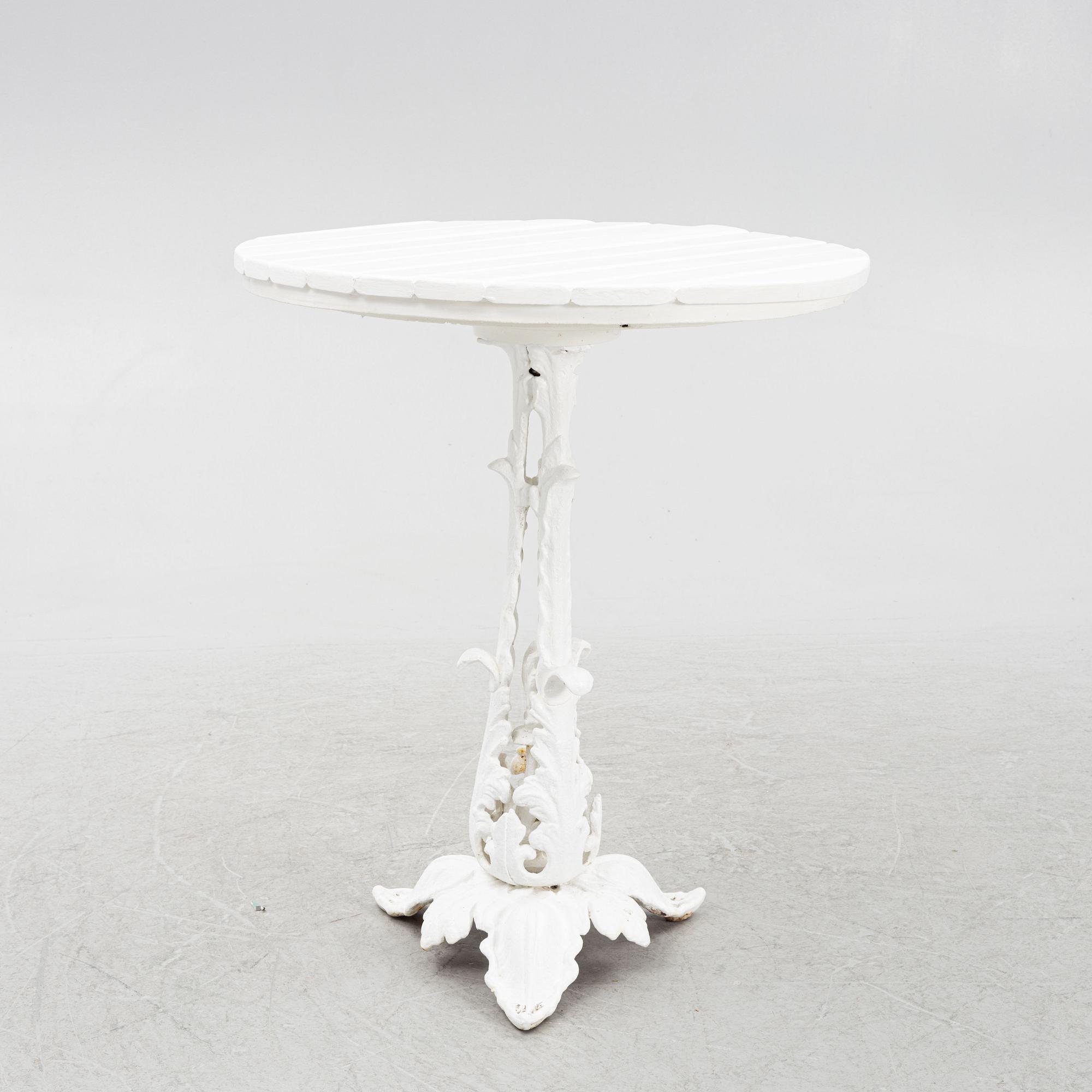 A café table, early 20th Century.