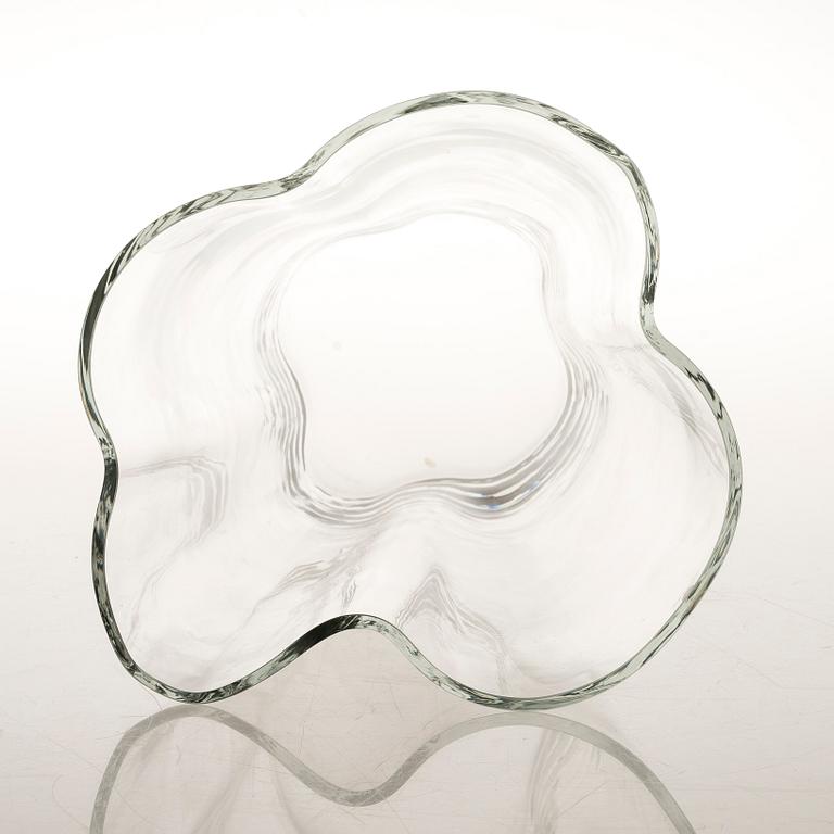 ALVAR AALTO, A glass vase. 'Alvar Aalto 100 years'. iittala 219/1998.