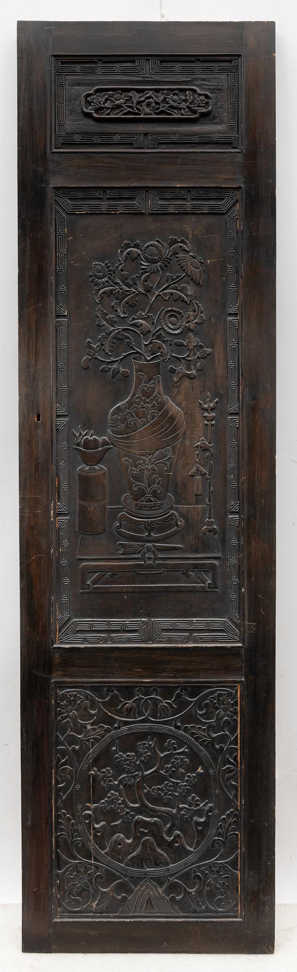 A Chinese wooden panel, Qing dynasty, 19th century.