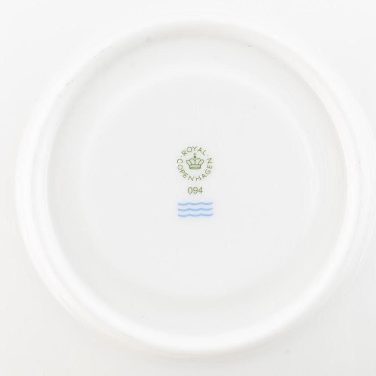 Julservis, 32 delar, porslin, Royal Copenhagen, Danmark.