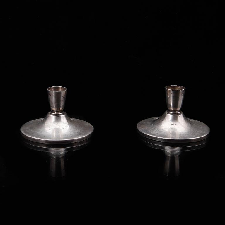 LJUSSTAKAR, ett par, silver, Atelier Borgila Stockholm 1963. Total vikt ca 180 gram.