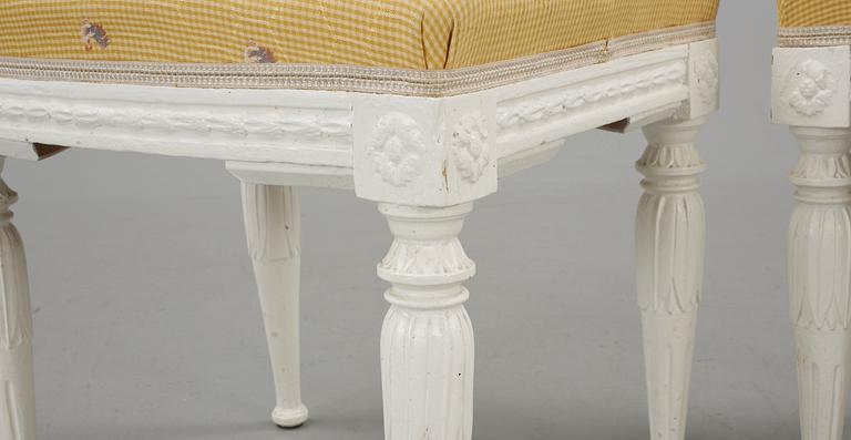 TABURETTER, ett par, Sengustavianska, 1800-talets första hälft.