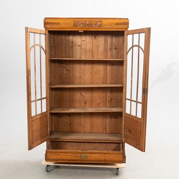 Cabinet/display cabinet, 20th century.