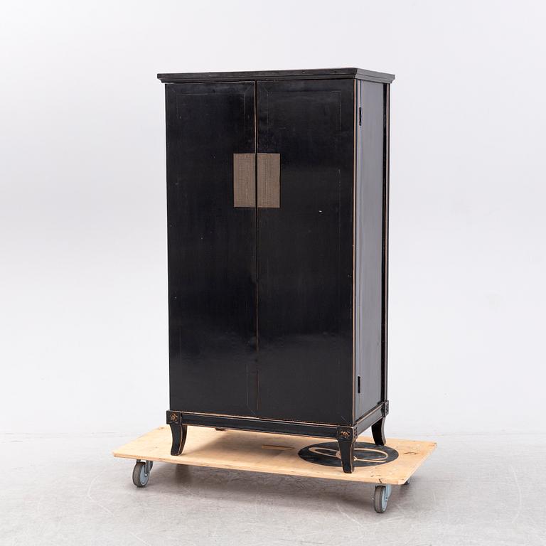A Chinese cabinet, 20th Century.