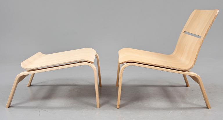 FÅTÖLJ MED FOTPALL, "Bowie", Mårten Claesson, Eero Koivisto och Ola Rune, David Design, 2000-tal.
