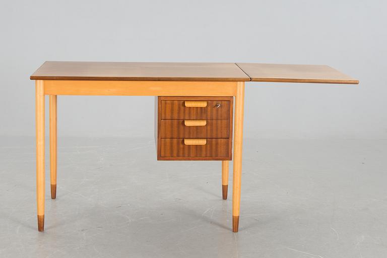 SKRIVBORD/MATBORD, Börge Mogensen, Söborg. Danmark. 1950-tal.