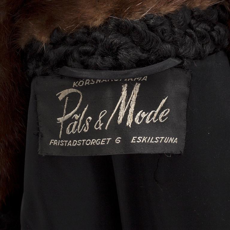 PÄLSKAPPA, persian, Körsnärsfirma Päls & Mode, Eskilstuna. Omkring storlek 38.