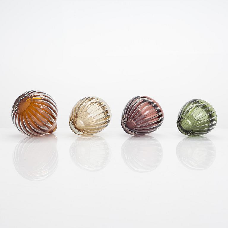 Kaj Franck, konstglas, 4 st, "Kaisla", signerade K. Franck, Nuutajärvi Notsjö, 1950-tal.