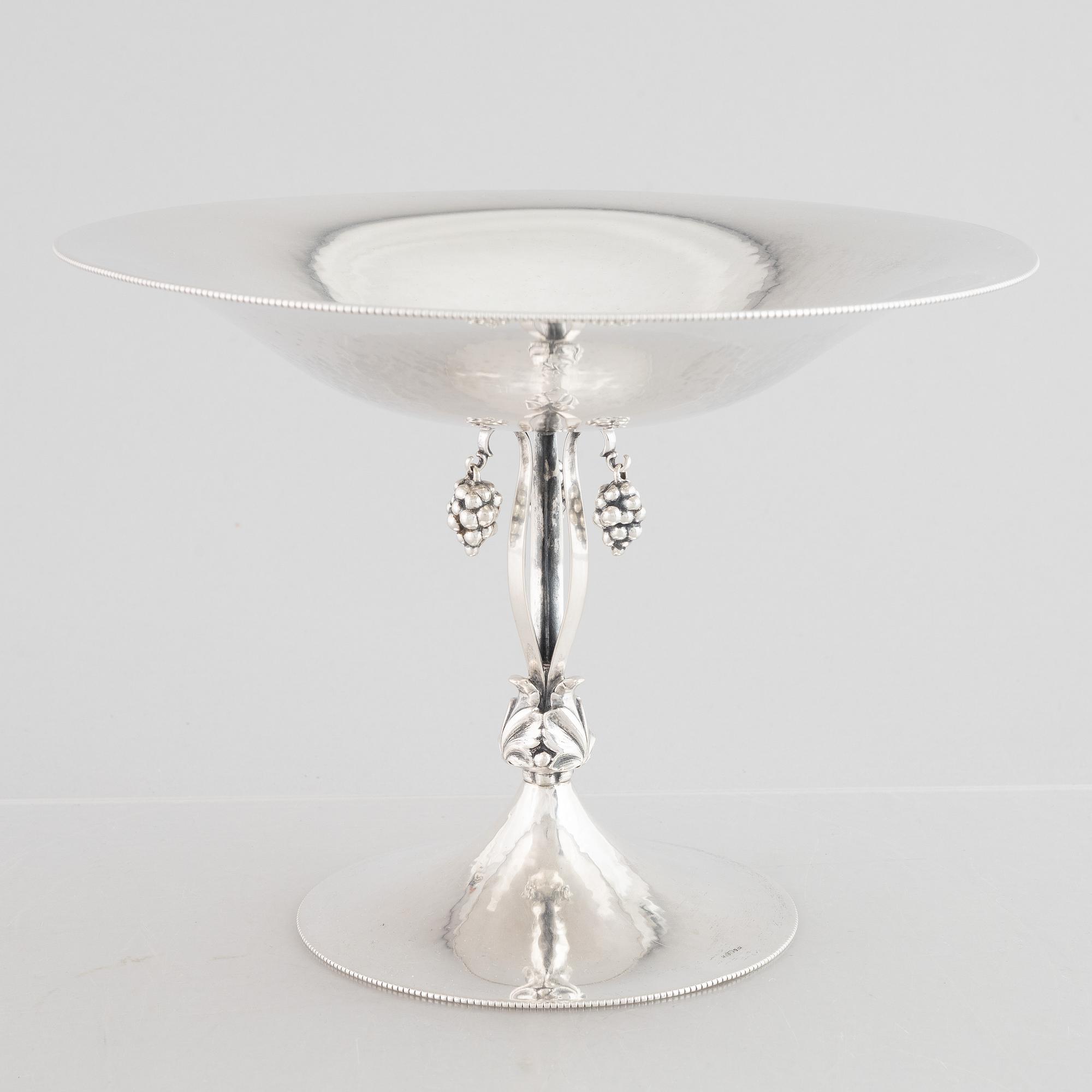 A silver bowl on a high foot, Swedish import mark and mark of Carl Söderqvist, Gothenburg 1927.