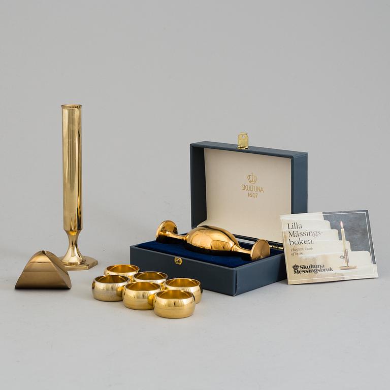 12 pieces of brass, including some by Pierre Forssell, Skultuna.