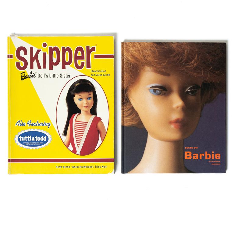 Böcker, Barbie, 16 st,  bland annat, "Barbie - her life and times" & "Barbie Fashion vol I & II".