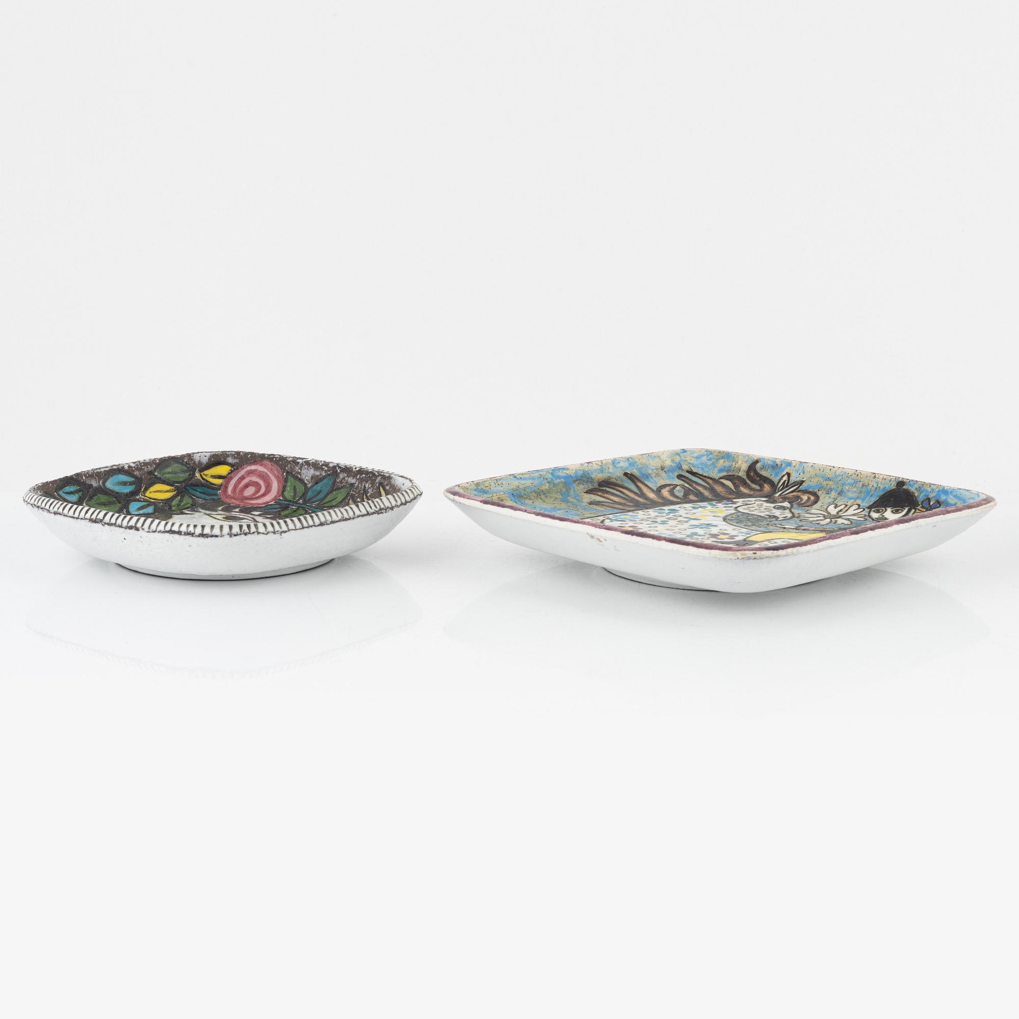 Mari Simmulson, a vase and two dishes, Upsala-Ekeby.