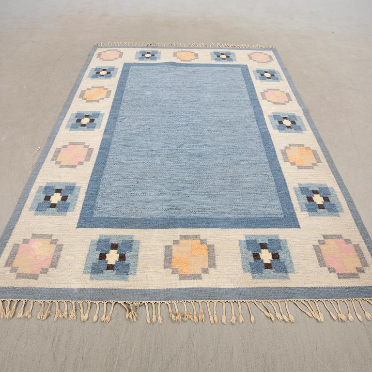 Matta, rölakan, signerad GG, ca 282 x 199 cm.