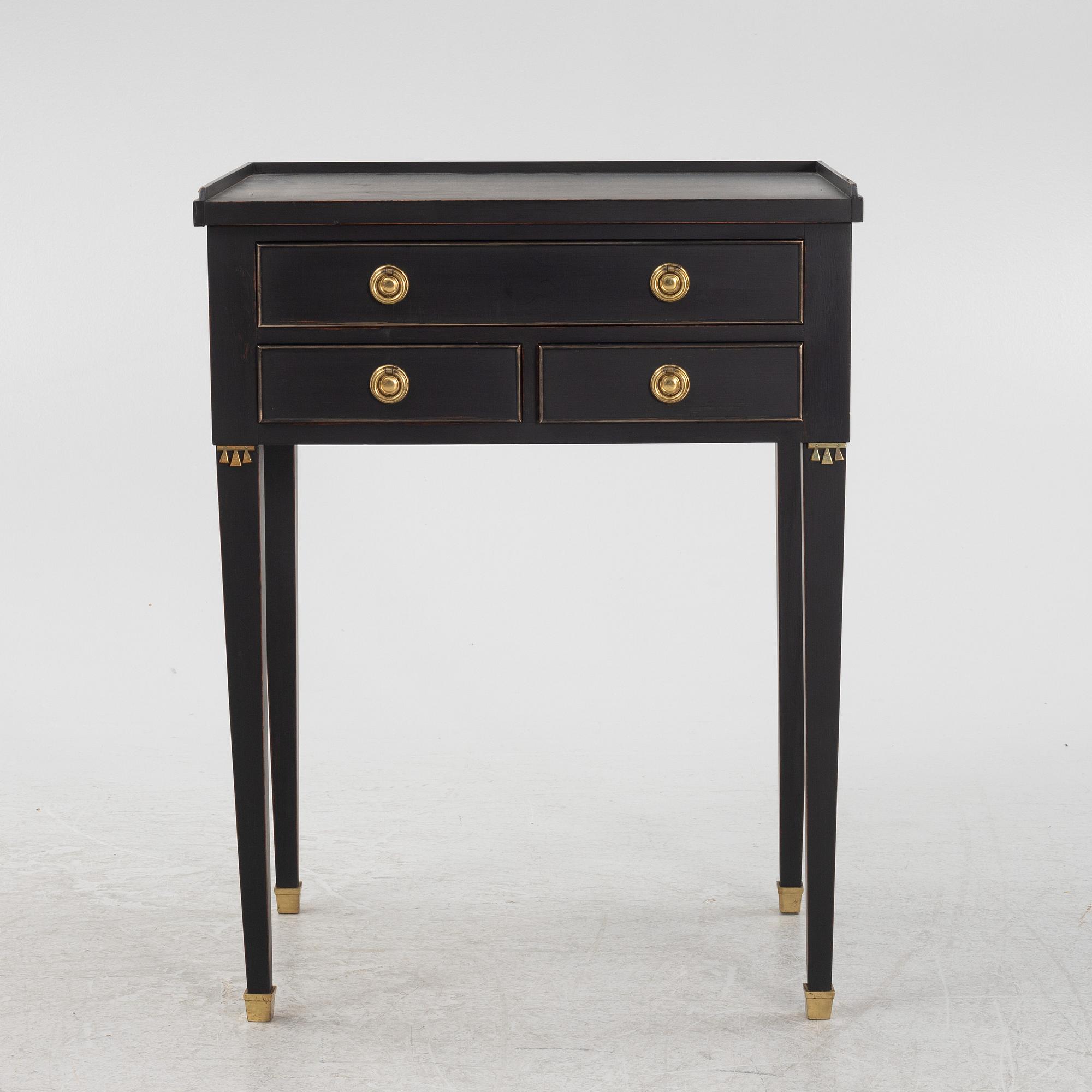 Sidobord, Gustaviansk stil, sent 1800-tal.