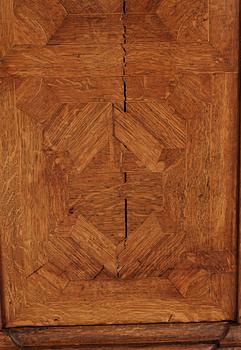 SKÅP, barock, 1700-talets första hälft.