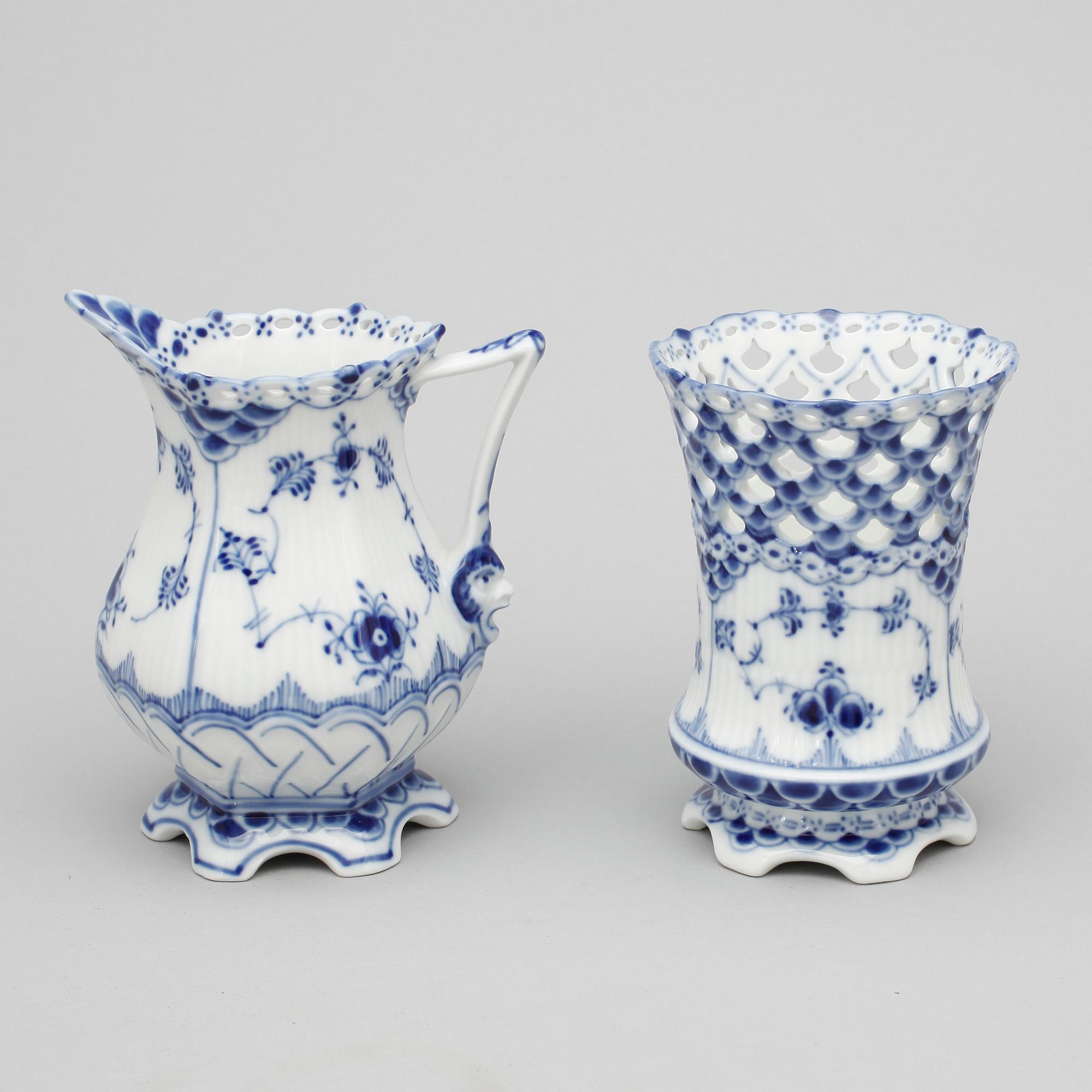 SERVISDELAR, 4 delar, porslin, "Musselmalet" Royal Copenhagen.