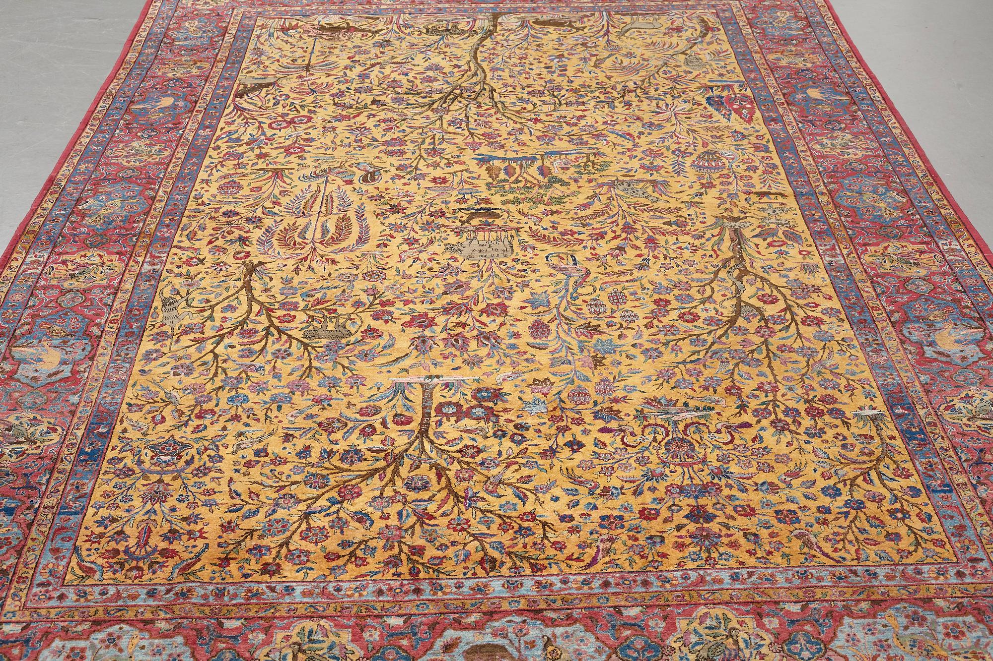 Matta, semiantik silke Keshan figural, ca 309-310 x 204,5-207 cm.