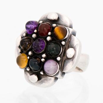 A SAARA HOPEA RING, cabochon cut semiprecious stones, silver, 1960s.