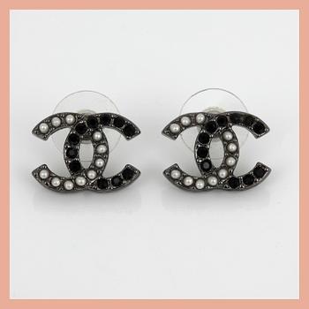ÖRHÄNGEN, Chanel 2012.