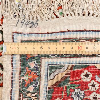 Rug, Hereke design, silk, approx. 153 x 93 cm.