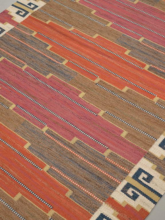 Märta Måås-Fjetterström, MÄRTA MÅÅS-FJETTERSTRÖM, A CARPET, "Bruna heden", flat weave, ca 287,5 x 153 cm, signed AB MMF.