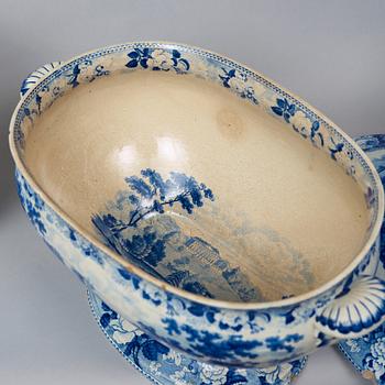 A Swedish Rörstrand creamware dinner servis, circa 1830. (59 pieces).