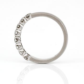 HALVALLIANSRING, med briljantslipade diamanter totalt ca 0,48 ct, Carlman, Stockholm, 1971.