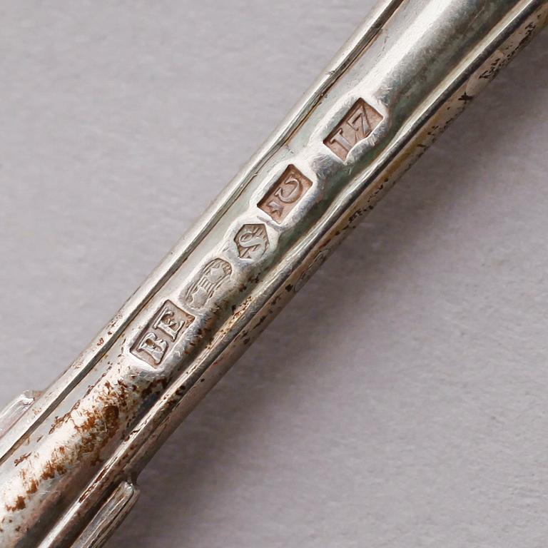 TESKEDAR, 5 st samt, KAFFESKEDAR, 12 st (6+6), silver, svenska stämplar, 1900-talets första hälft. Vikt ca 231 gram.