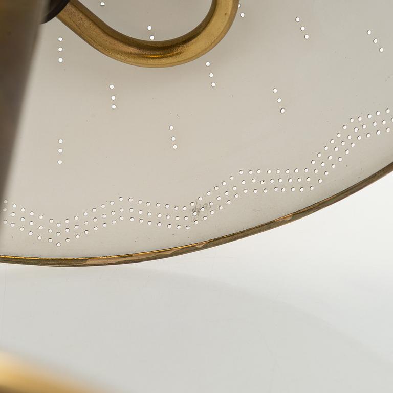 Paavo Tynell, pöytävalaisinpari, malli 5061, Idman 1900-luvun puoliväli.