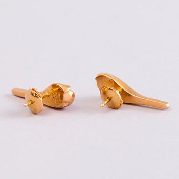 A pair of 18K gold earrings by Poul Havgaard for Lapponia 1990.