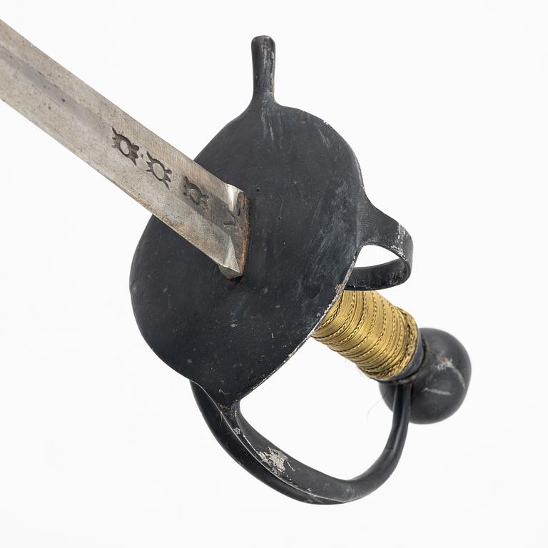 Värja, svensk, samtida kopia av m/1685.