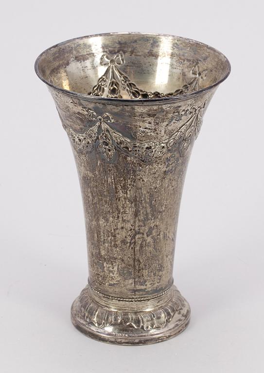 BÄGARE, silver, Guldsmedsaktiebolaget, Stockholm, 1920. Tot vikt ca 650g.