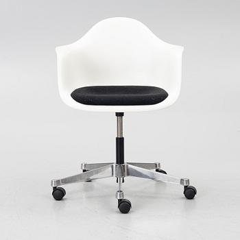 Charles & Ray Eames, a 'Plastic Chair PACC' desk chair, Vitra, 2010.