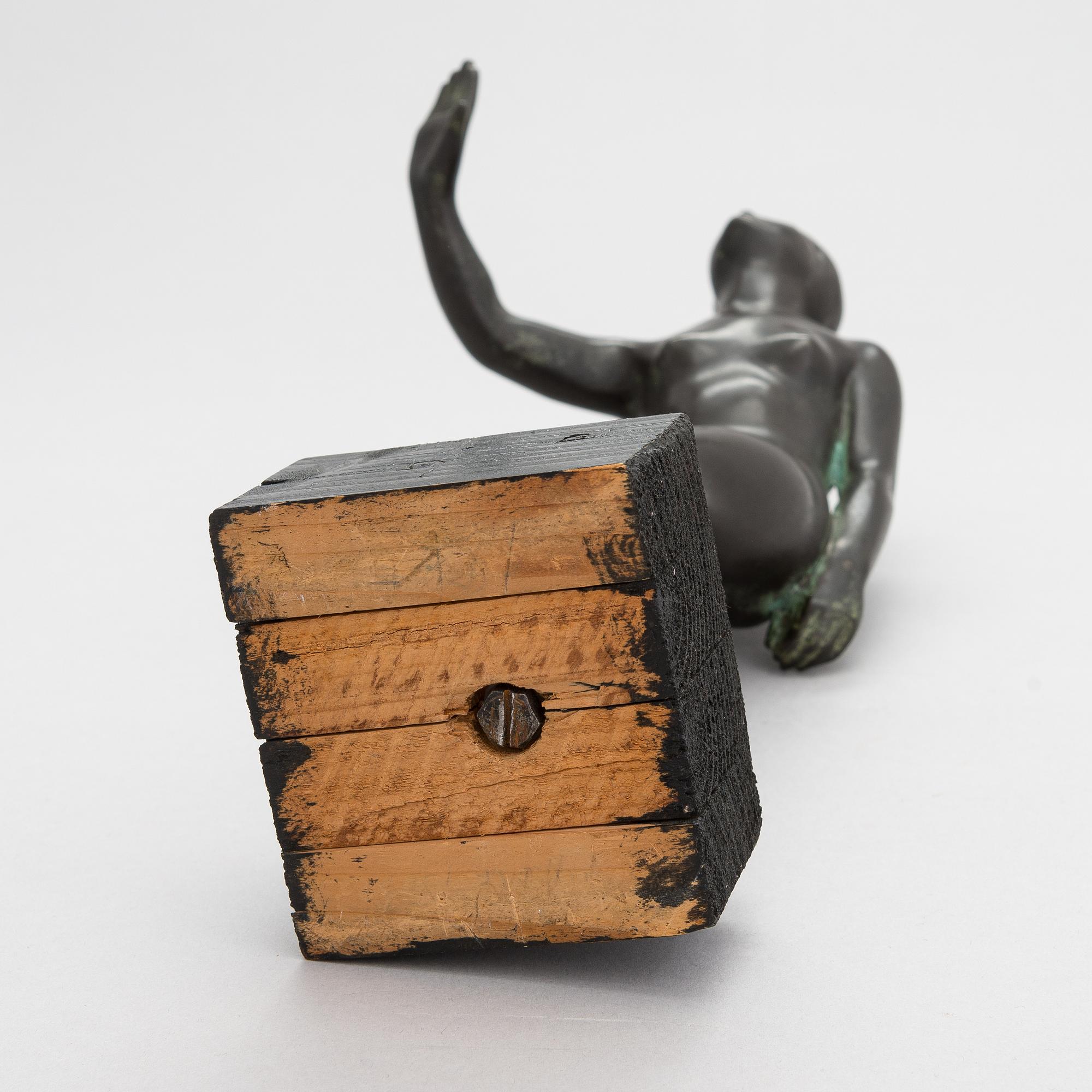 Yrjö Liipola, Kvinna.