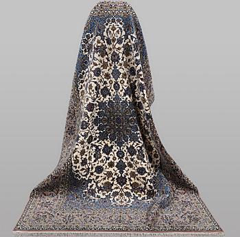 A rug, Esfahan, part silk, ca 245 x 155 cm.
