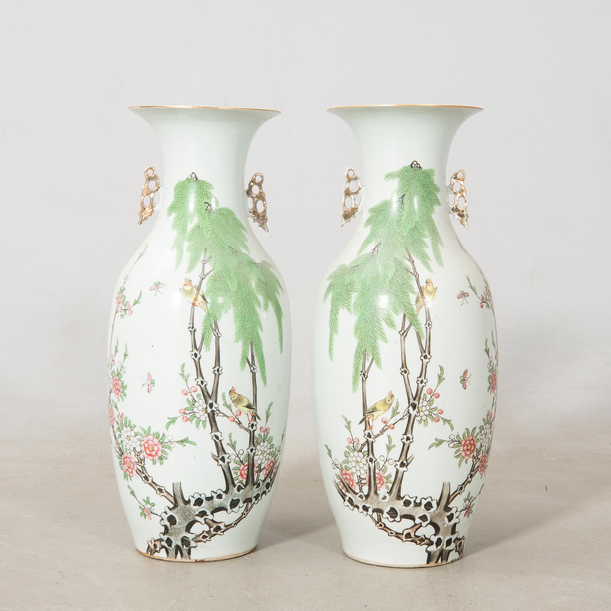 Golvvaser ett par Kina 1900-tal porslin.