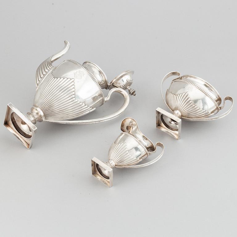 Kaffeservis, 3 delar, silver, gustaviansk stil, Suomen Kultasepät Oy, Åbo, Finland 1917.