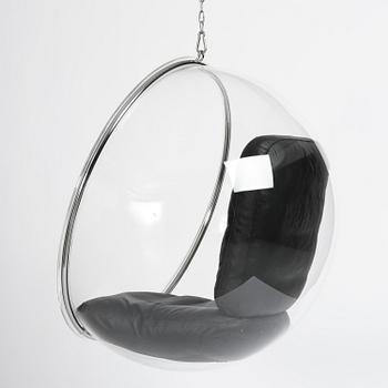 Eero Aarnio, hängfåtölj, "Bubble Chair", Eero Aarnio Originals, Finland, efter 2016.