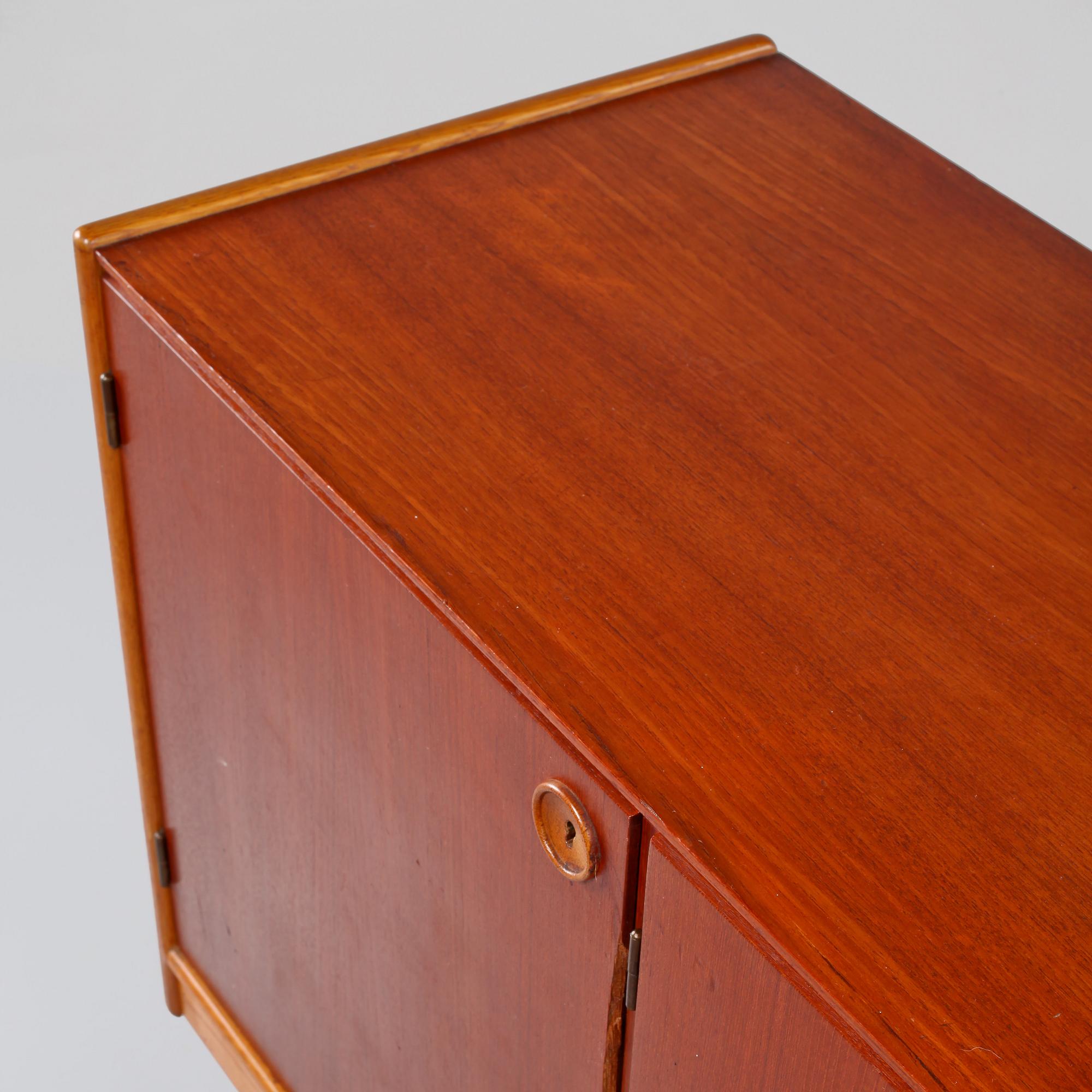 SIDEBOARD, "Tokyo", Yngvar Sandström, 1900-talets mitt.